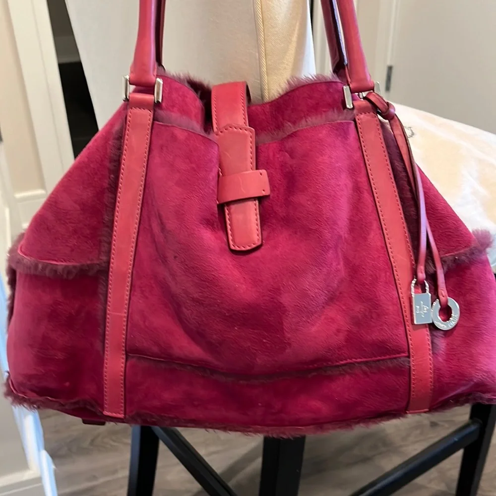 Loro Piana genuine shearling bag. In beautiful magenta color perfect for winter - Picture 1 of 7
